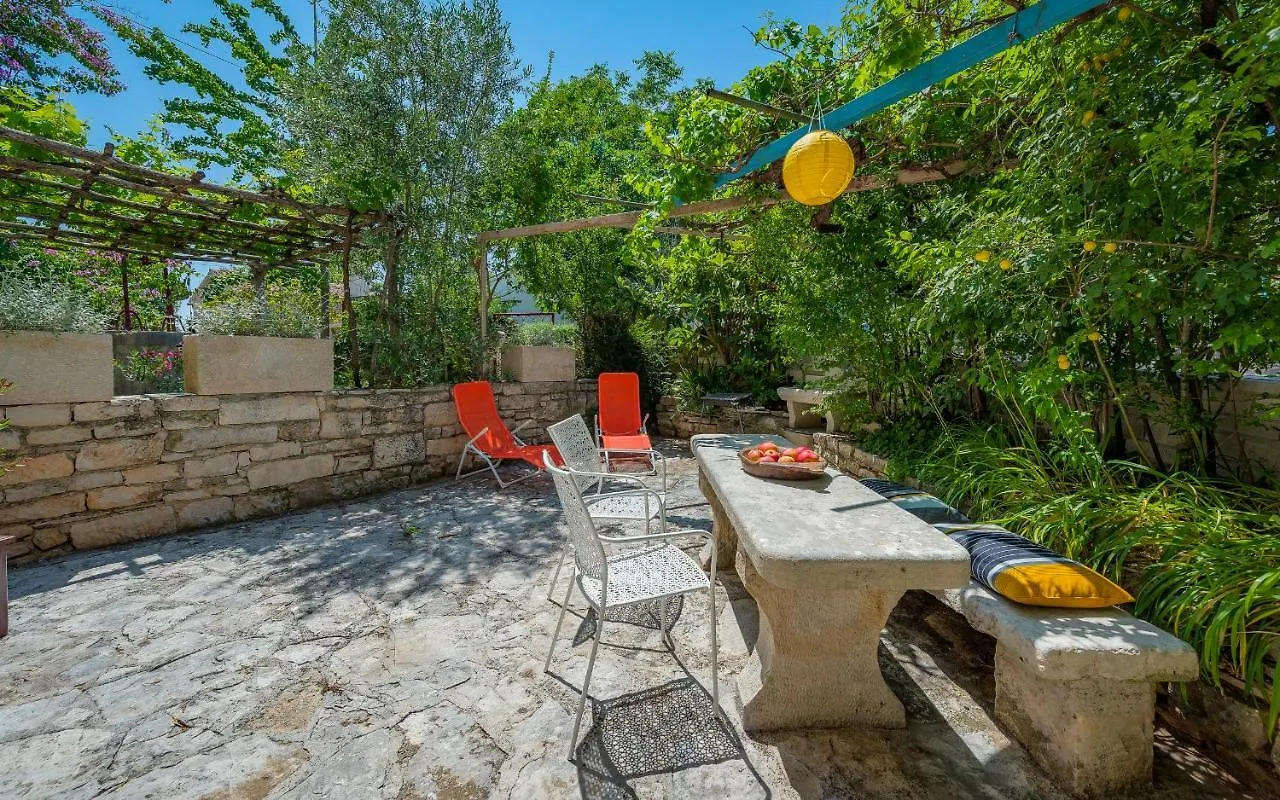 Holiday Home House Istria Rakalj